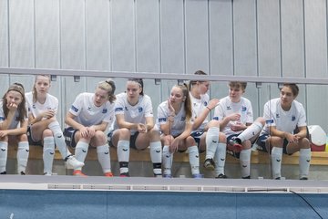Bild 12 - F Loewinnen Hallen Cup